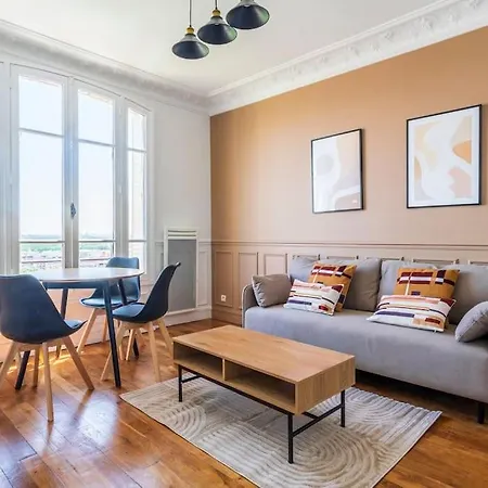Spacieux Vue Sur Tour Effeil - Apartman